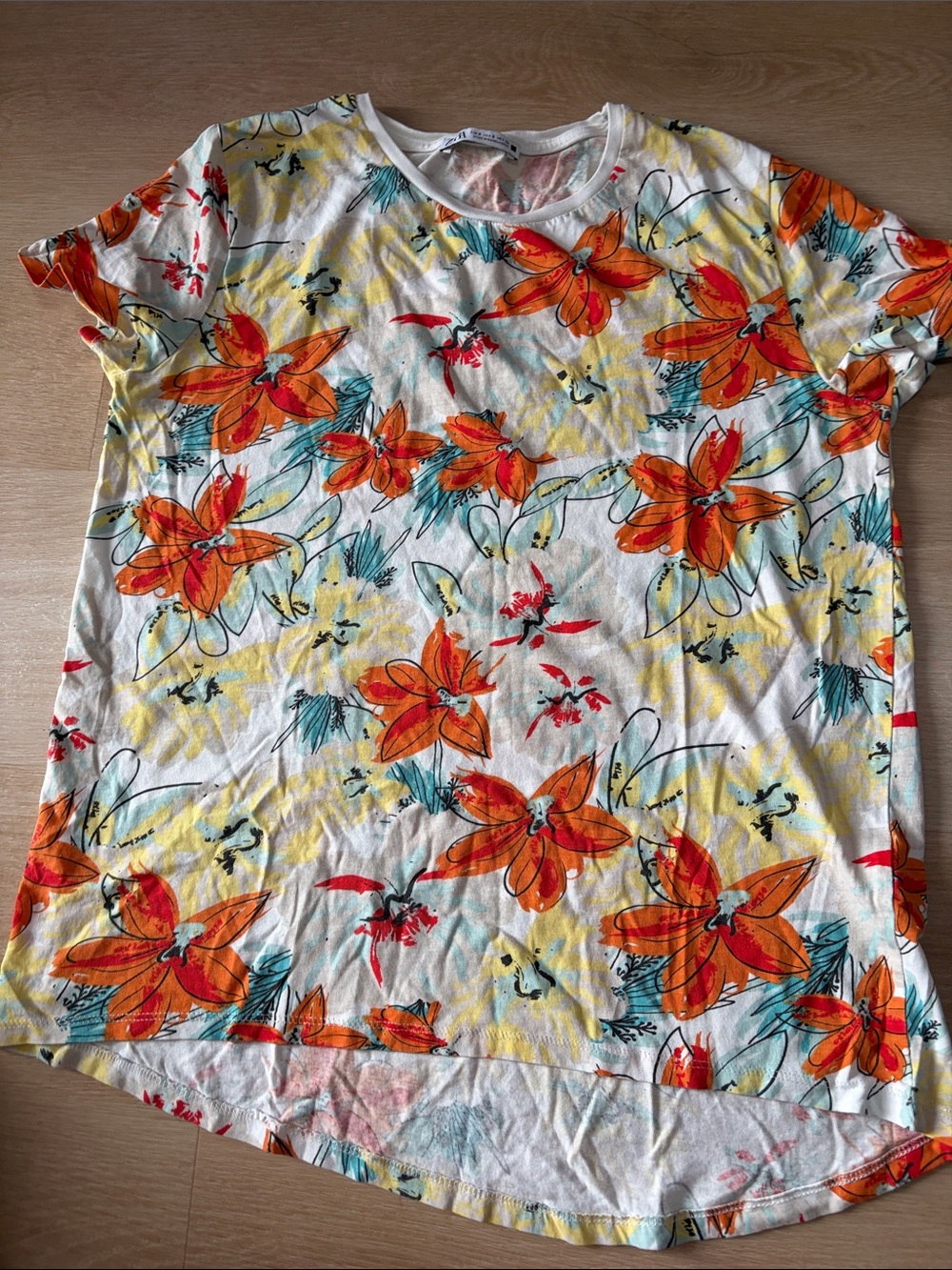 Zara Floral Short Sleeve Tee in White with Orange Flowers